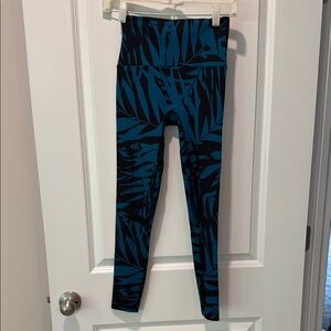 K-DEER Blue and Black Leggings Performance Fit